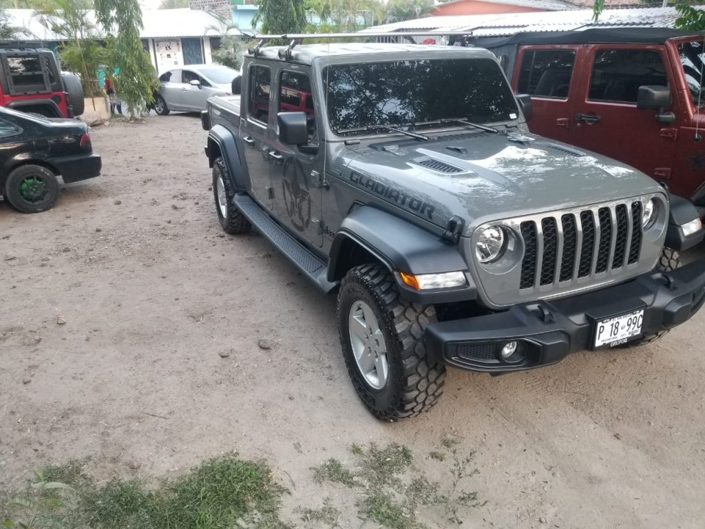 Jeep Gladiator 2022 JyJ Rent a Car